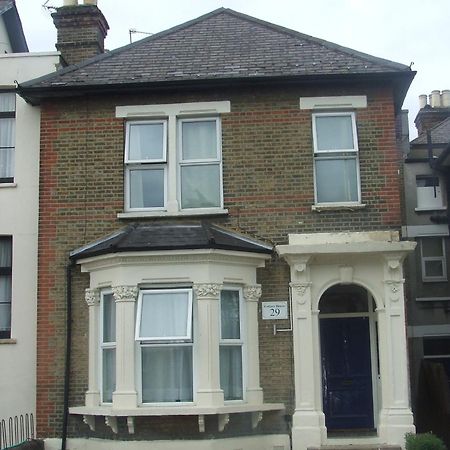 فندق Cedars House كرويدون المظهر الخارجي الصورة